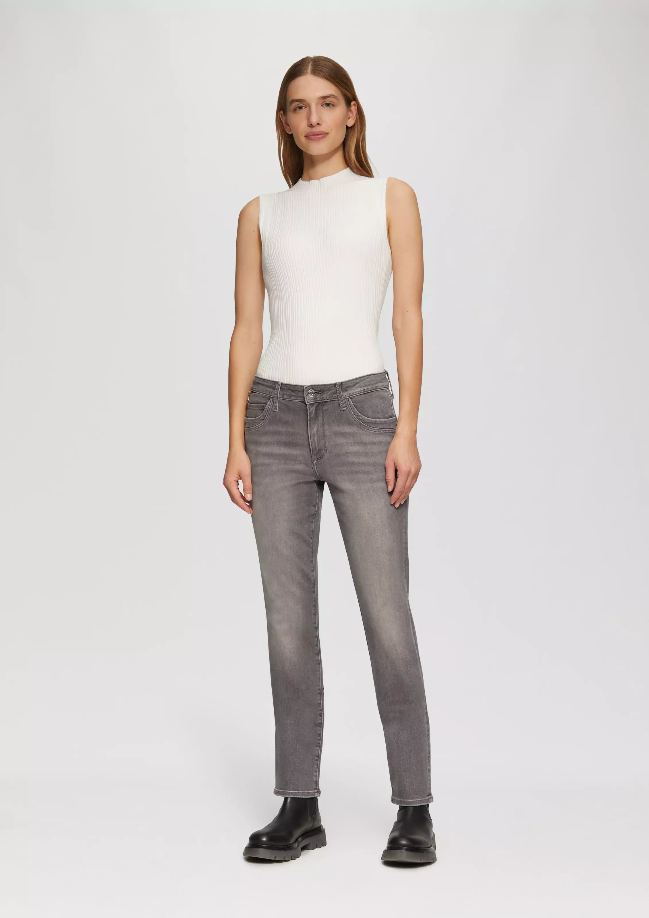 s.Oliver Betsy Slim Fit Mid Rise Jeans