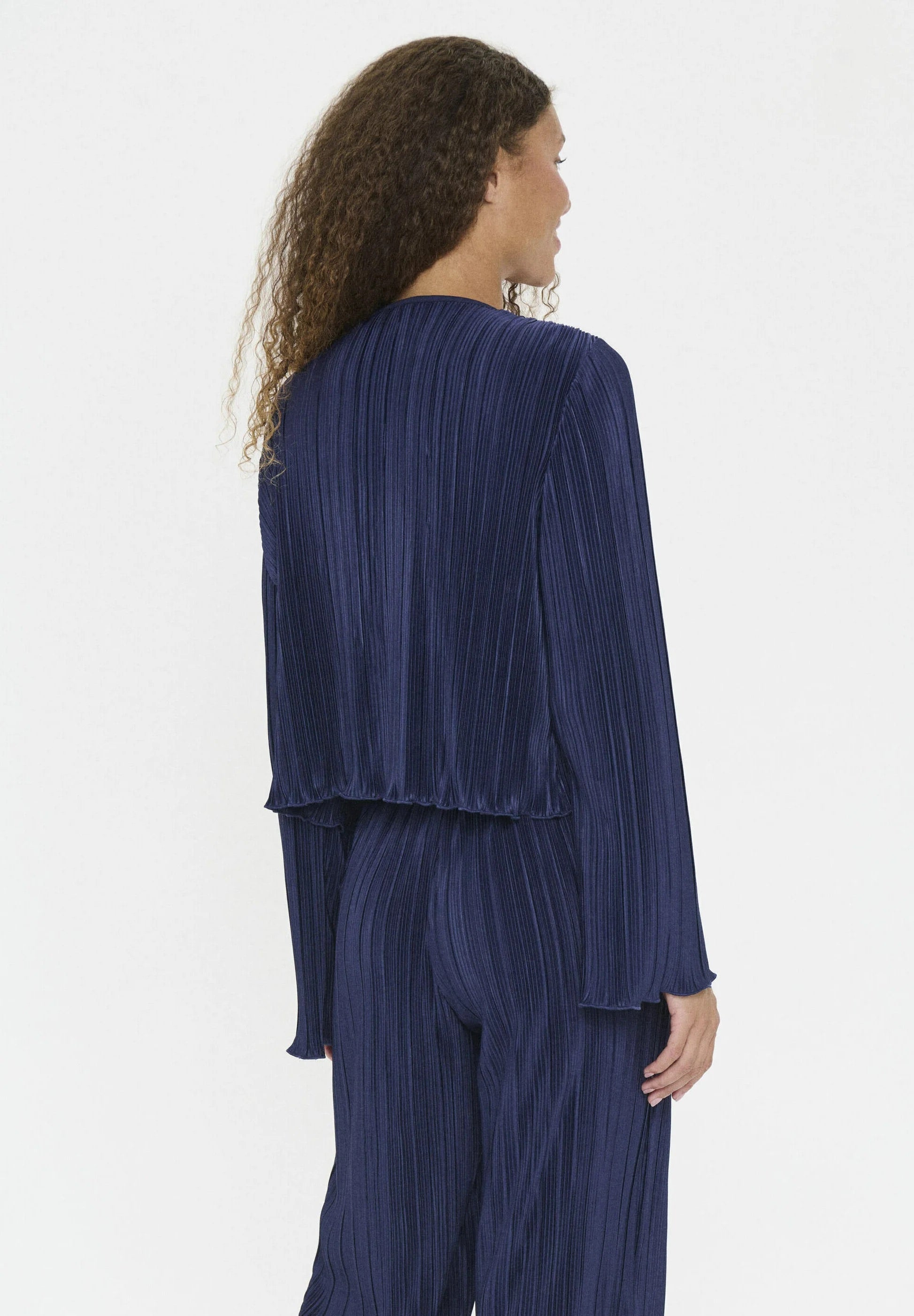 Saint Tropez ZUNISZ TIE Pleated Blouse - Eclipse